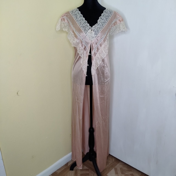 Vintage 2 piece lace nightgown - Picture 2 of 4